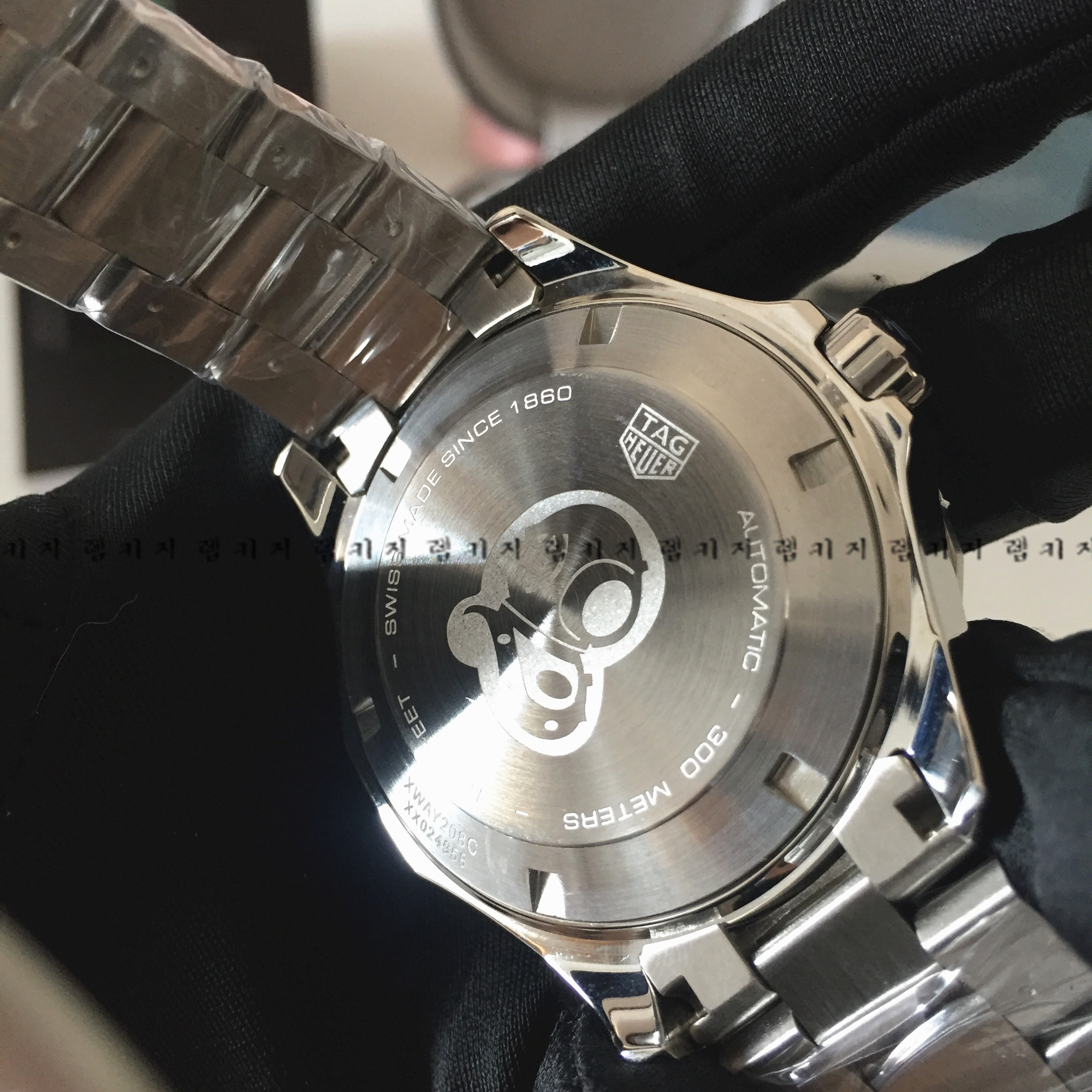 태그호이어 아쿠아레이서 300 블랙 메탈시계